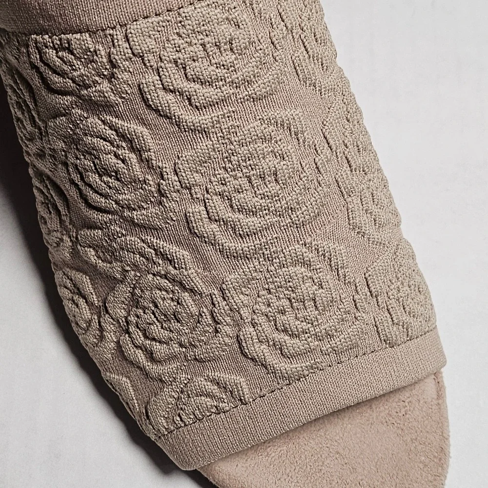 Taryn‎ Rose Nancy Knit Ceramic Beige Floral Textured Slide Mules 34TR0335 5.5M